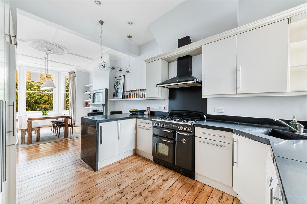 Property photo 3 of 19 36 Hillcrest Road-7.Jpg