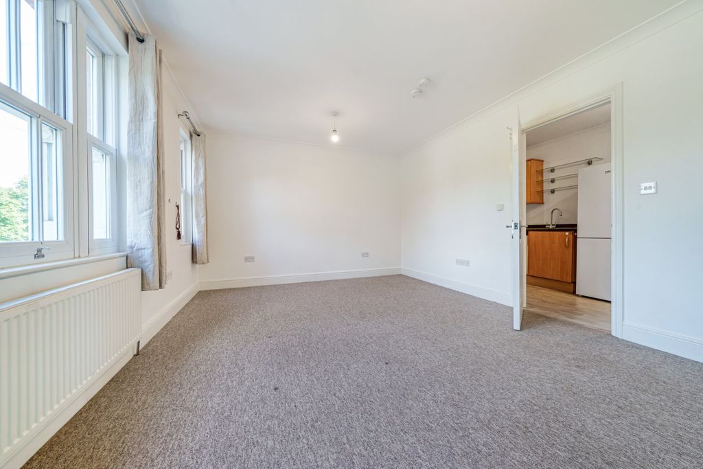Property photo 2 of 21 Picture No. 05