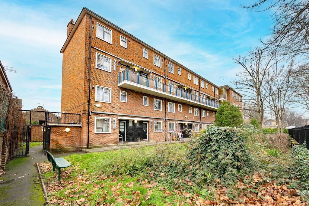 Property photo 2 of 5