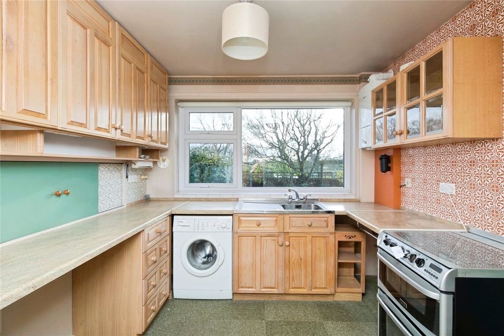 Property photo 2 of 20 Picture No. 06