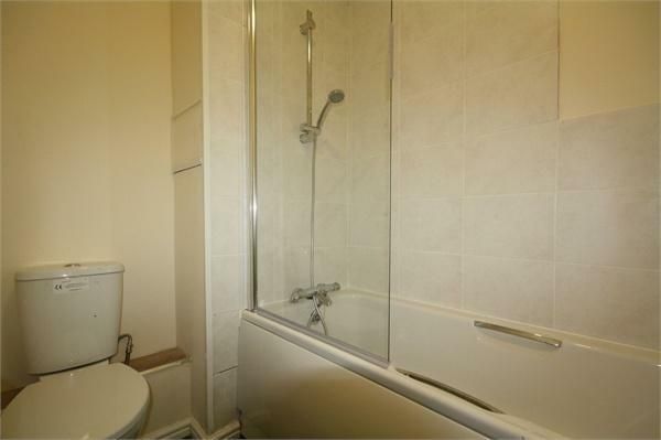 Property photo 3 of 6 35652_4482837_Img_05_0000_Max_656x437