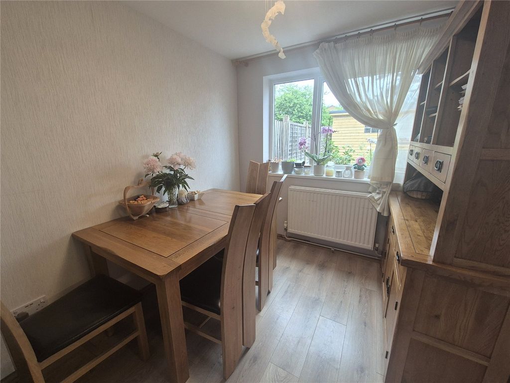 Property photo 3 of 13 Picture No. 02