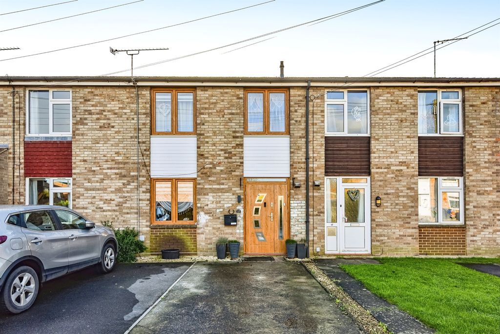 Property photo 1 of 17
