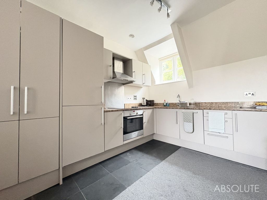 Property photo 3 of 37