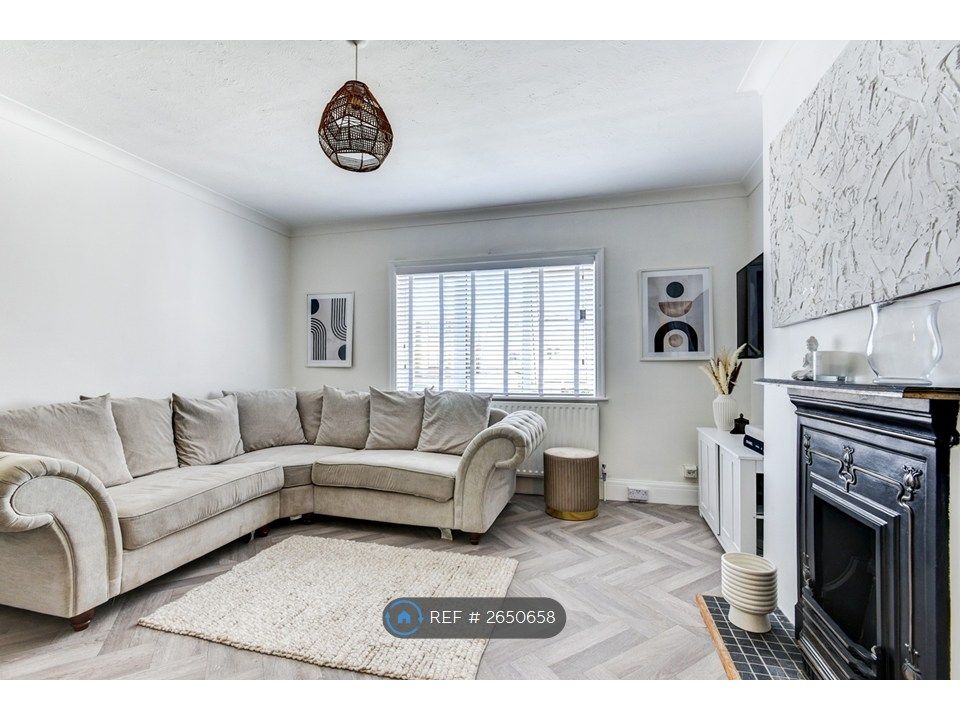 Property photo 1 of 35