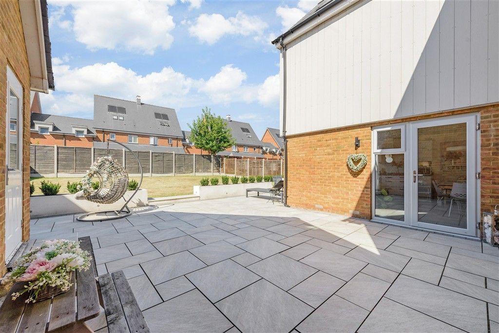 Property photo 1 of 13 Patio / Decking
