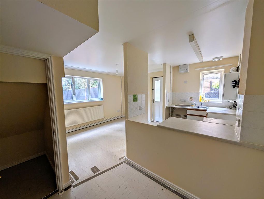 Property photo 3 of 7
