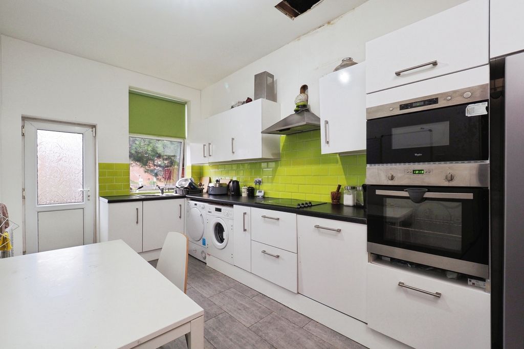 Property photo 3 of 14 Pbox-Img.Jpg