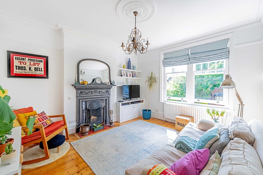 Property photo 2 of 10