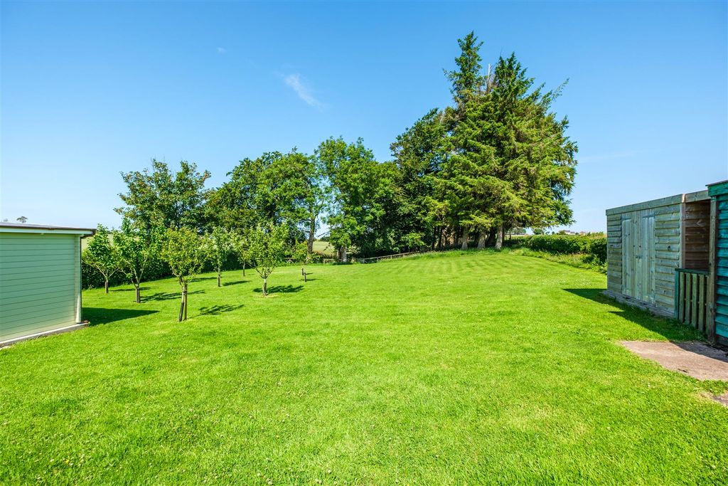 Property photo 2 of 35 Brankston Cottage-48.Jpg