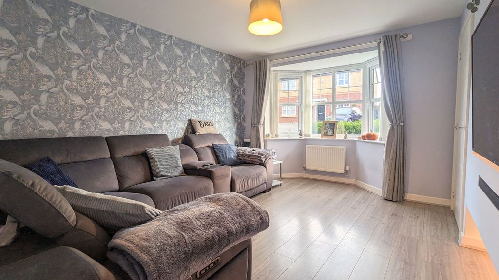 Property photo 2 of 23