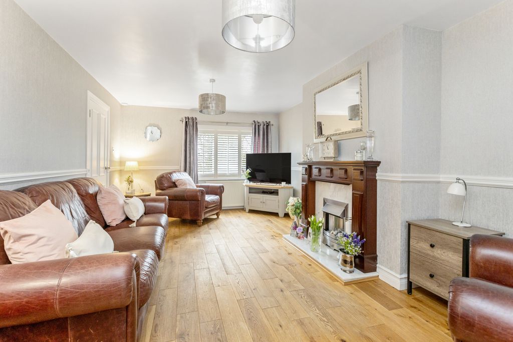 Property photo 2 of 18 Property Image 2