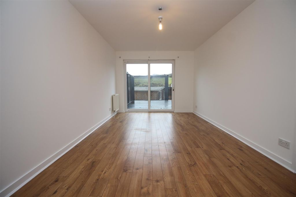 Additional image 9 of 5 bed detached house for saleMillhouse Road, Millhouse Gate, Inverkip PA16