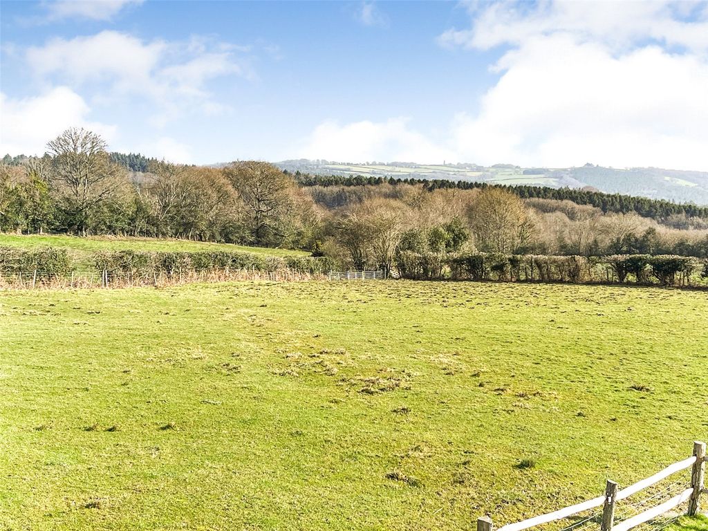 Property photo 3 of 30 Picture No. 24