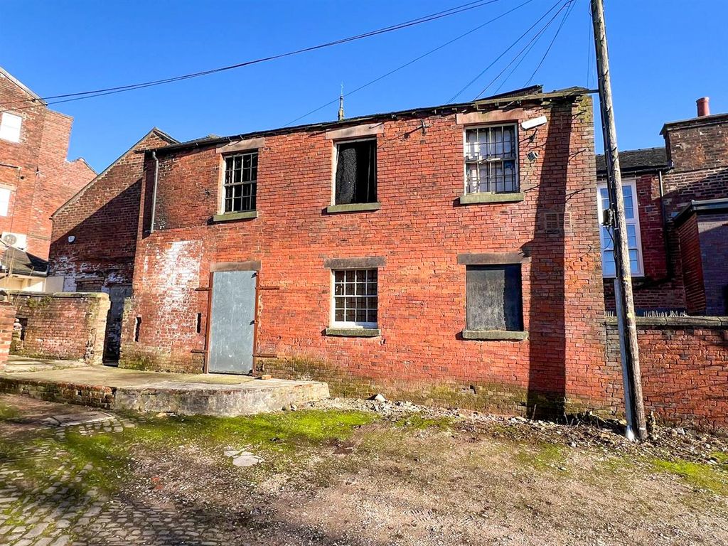 Property photo 1 of 8