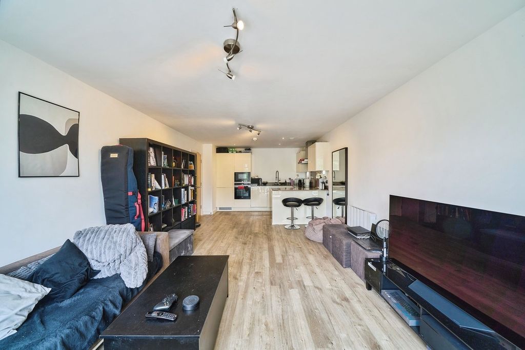 Property photo 3 of 13