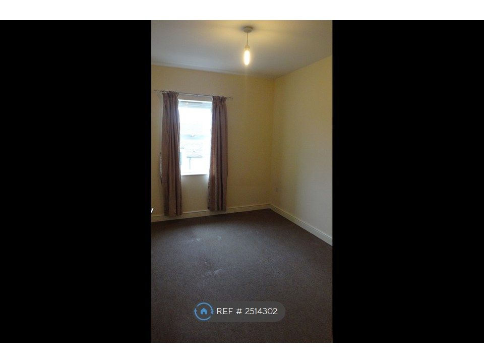 Property photo 3 of 9 Bedroom