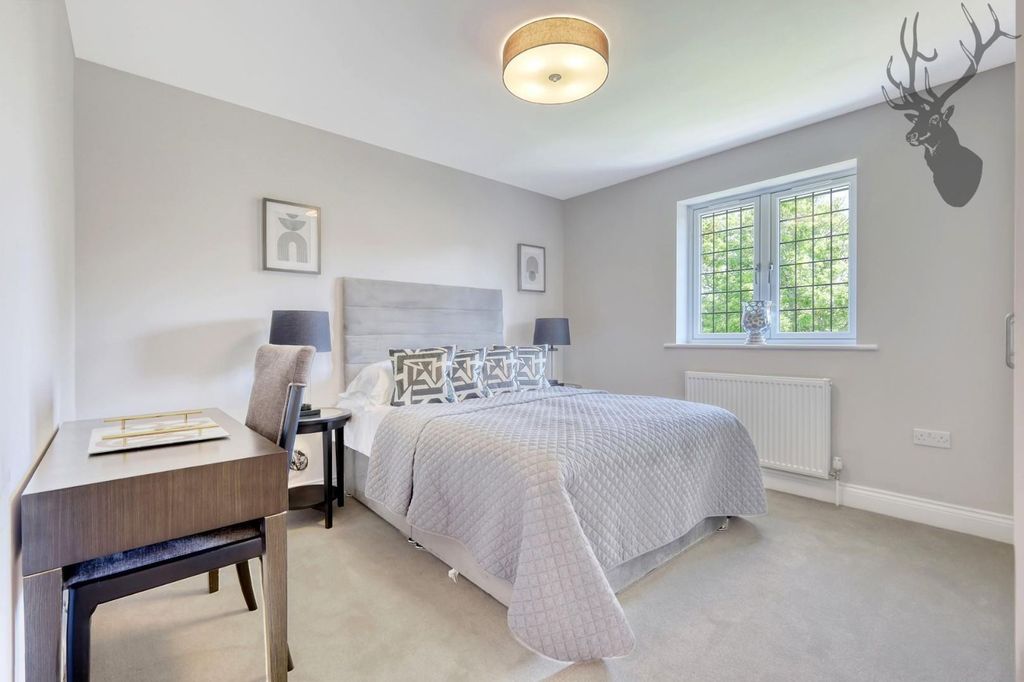 Additional image 11 of 4 bed semi-detached house for saleCrows Road, Epping CM16