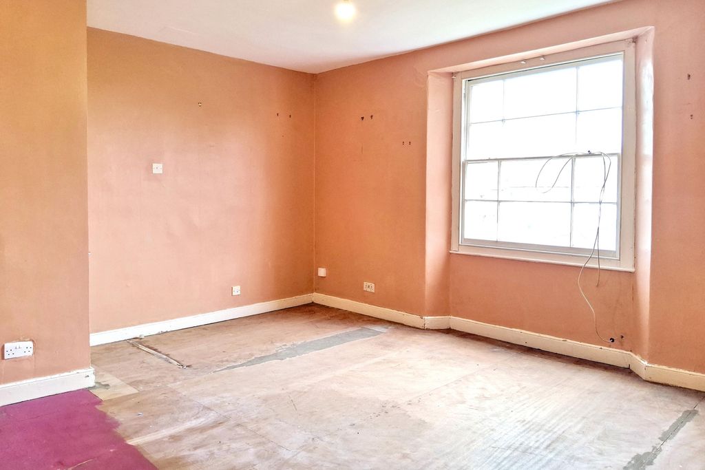 Property photo 3 of 10 Flat 4, 14 Arley Hill, Bristol, Bs6 5Ps
