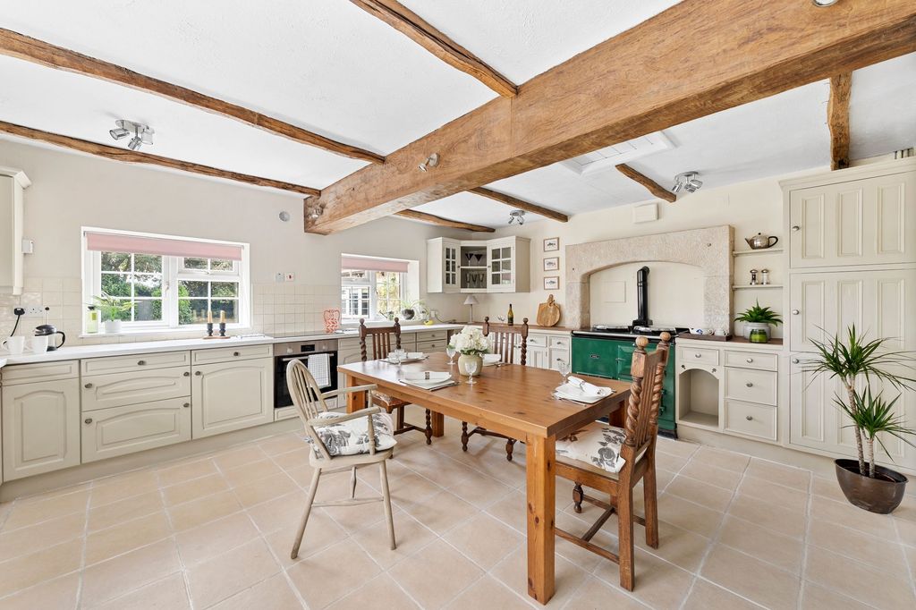 Property photo 3 of 43 4