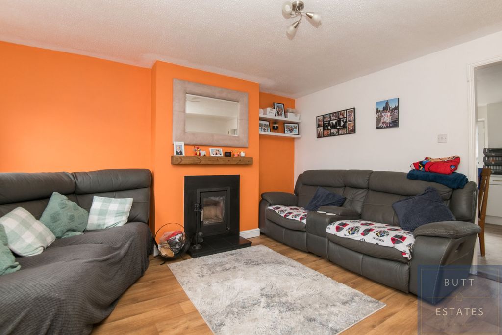 Property photo 3 of 7