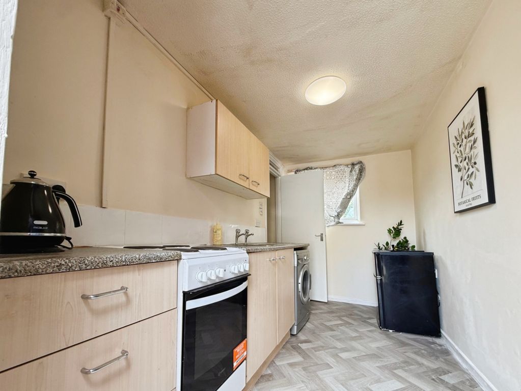 Property photo 3 of 12 Pbox-Img.Jpg