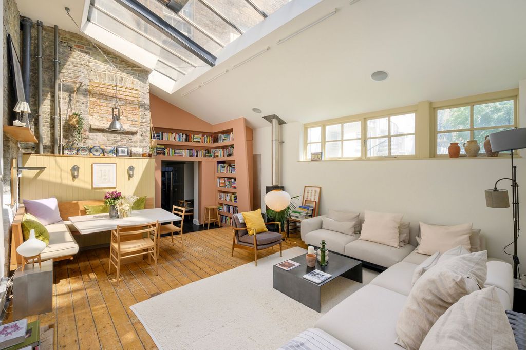 Property photo 1 of 19