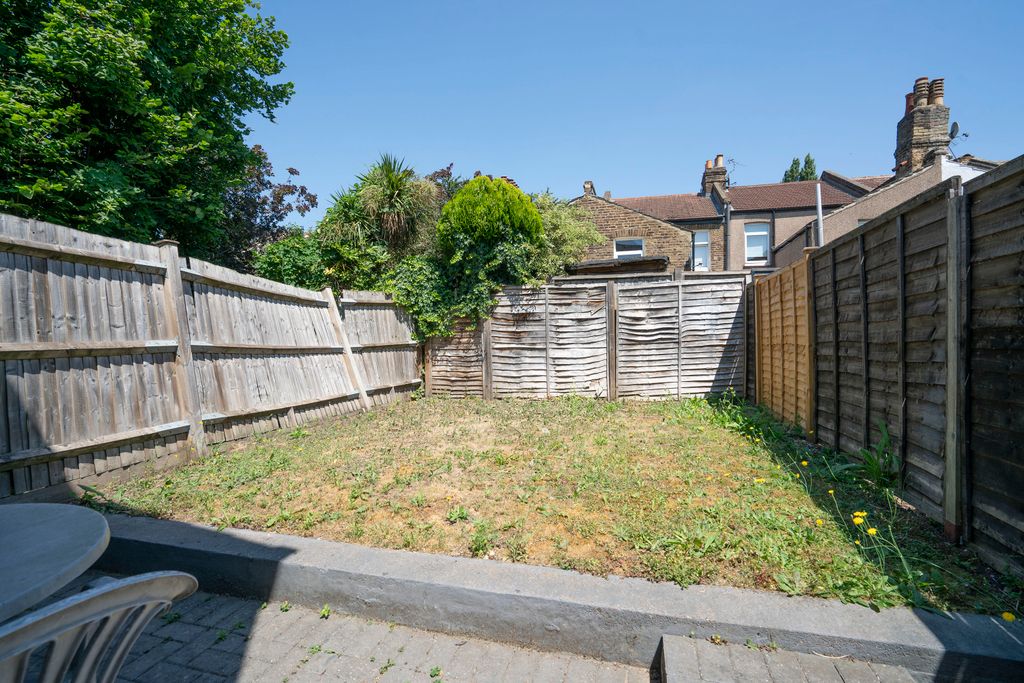 Property photo 3 of 8