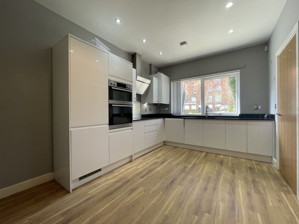 Property photo 3 of 15 Img_7803
