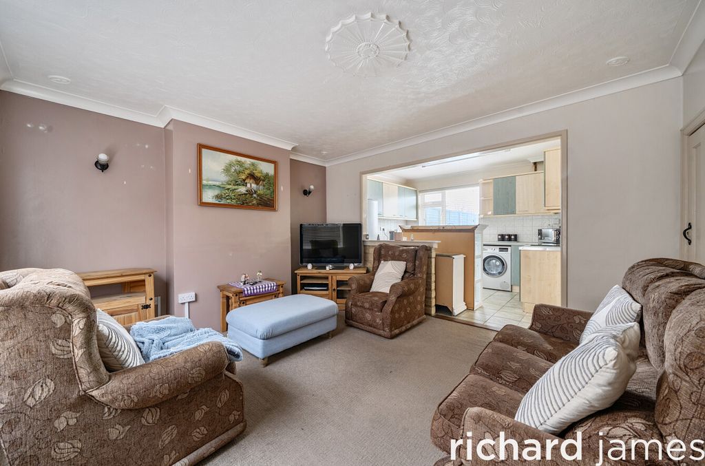 Property photo 2 of 12 92254Dbe2932400Ea7F9Bc0E8440d2A7