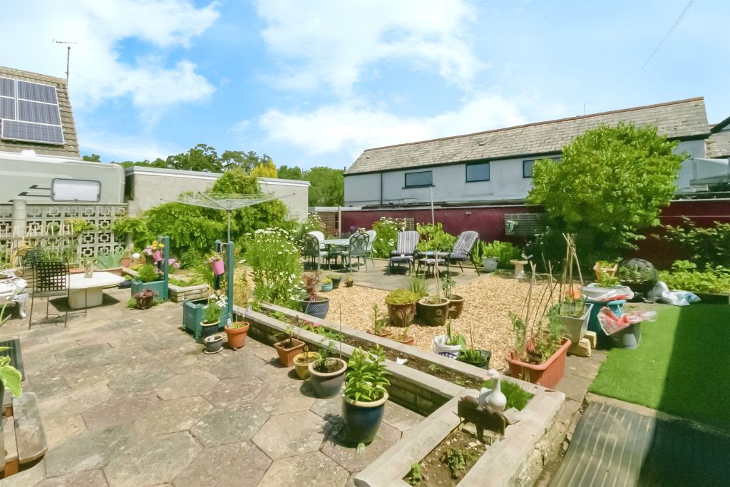 Property photo 2 of 16