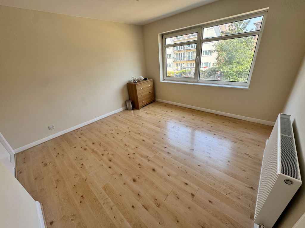 Property photo 3 of 6 Bedroom One