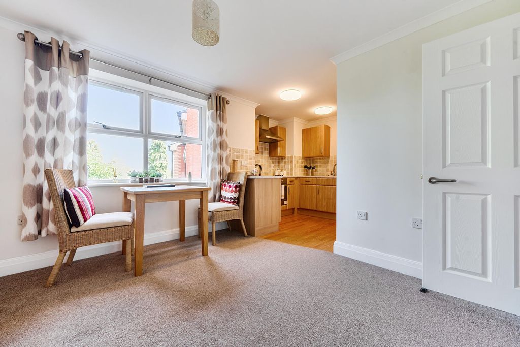 Property photo 3 of 14 Dining Room