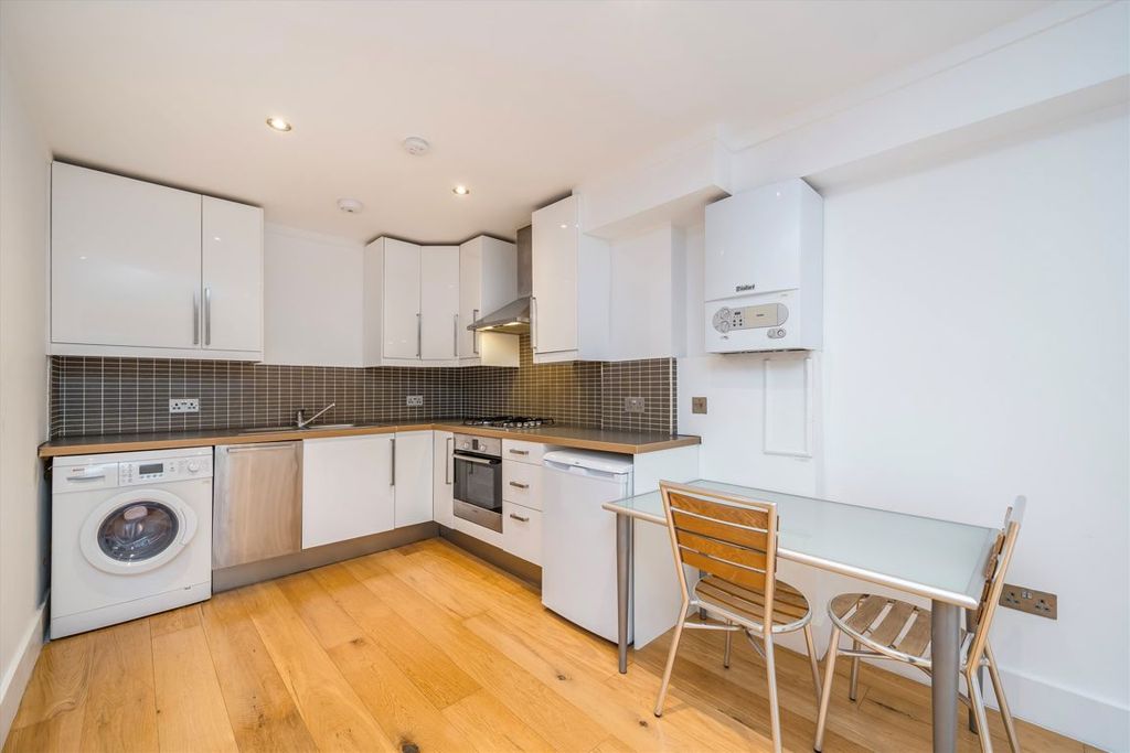 Property photo 2 of 5