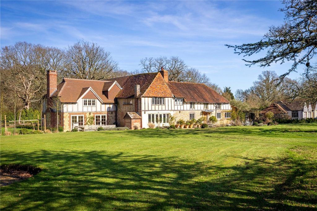 Property photo 1 of 46 House. Partnership