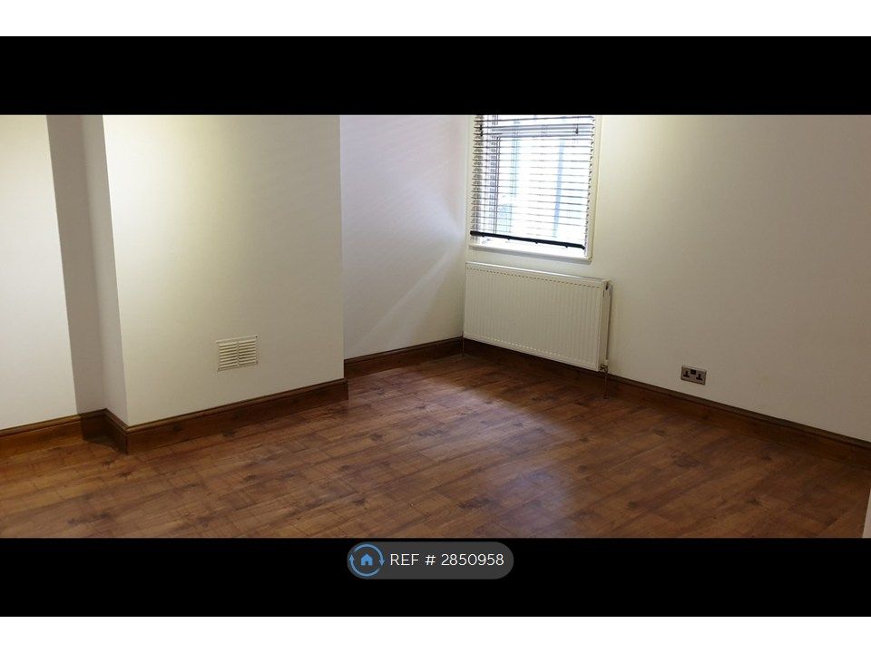 Property photo 3 of 8 Bedroom 2