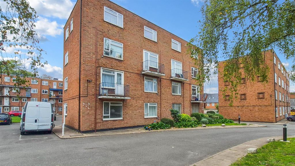 Property photo 1 of 11