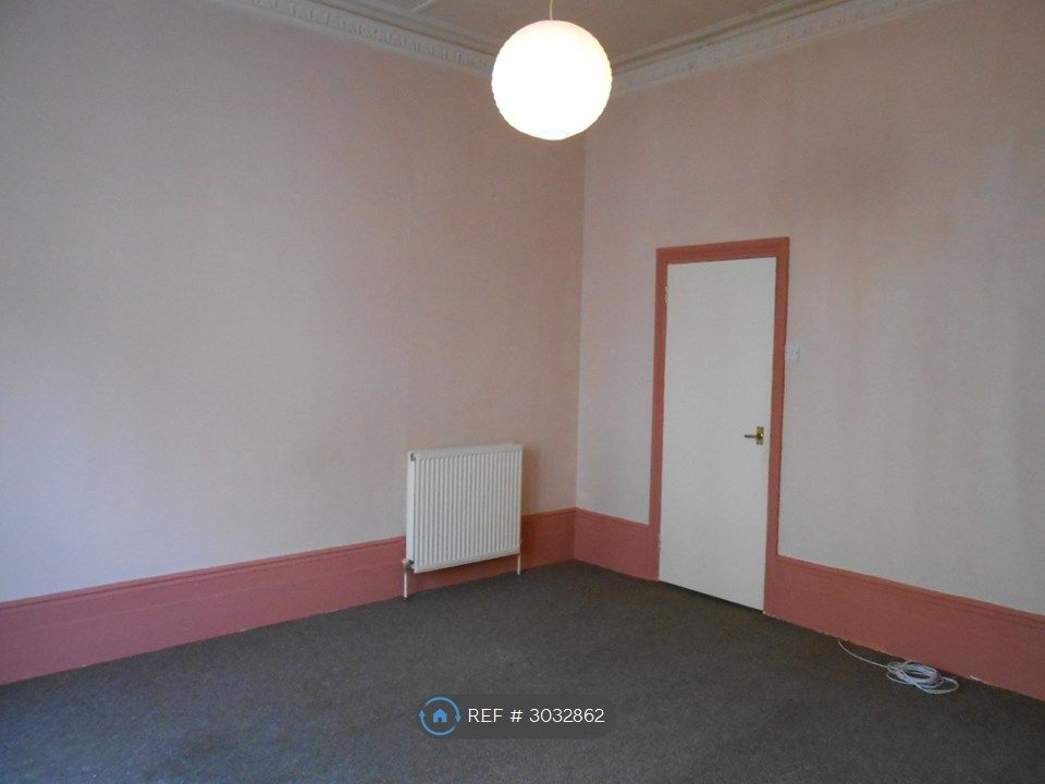 Property photo 3 of 15 Living Room (Different View)
