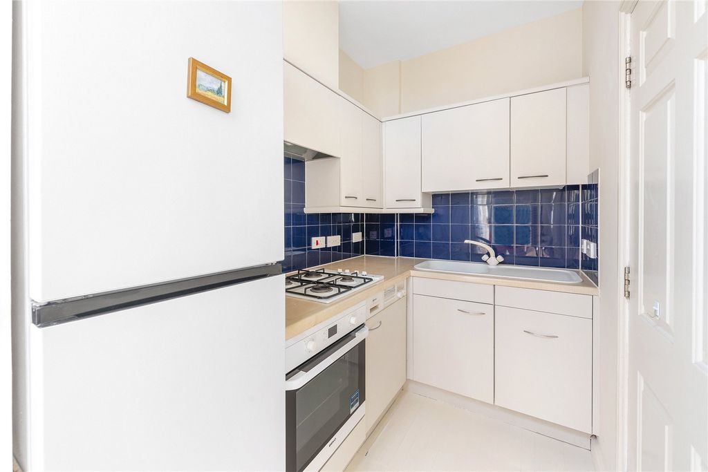 Property photo 3 of 7 Picture No. 20