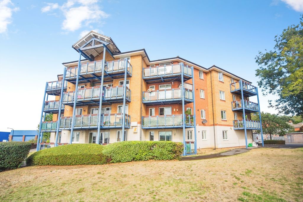 Property photo 1 of 17 Pbox-Img.Jpg