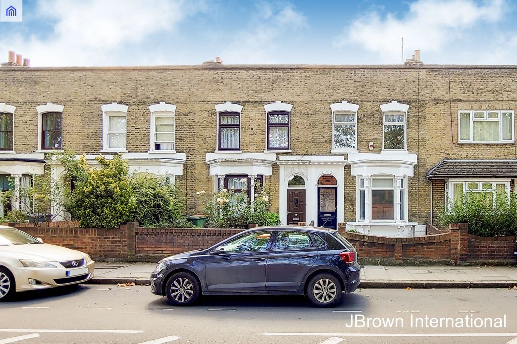 Property photo 1 of 16
