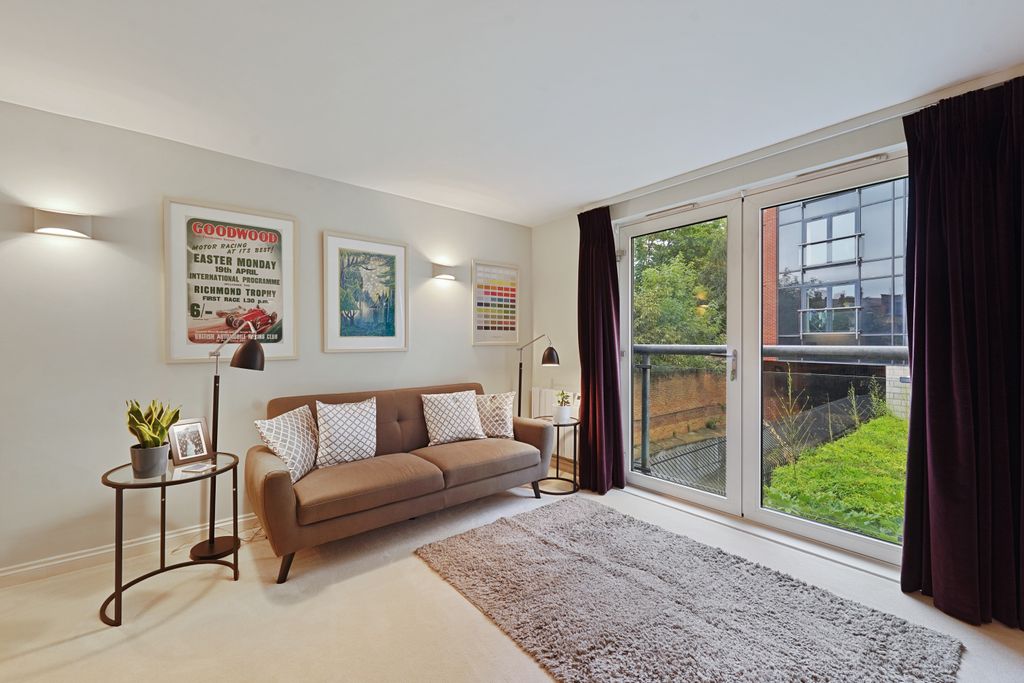 Property photo 1 of 13 11-84E1Jus07656 (1)