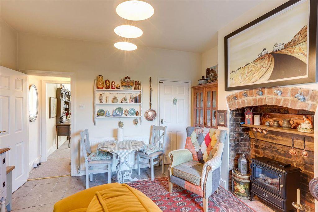 Property photo 3 of 19