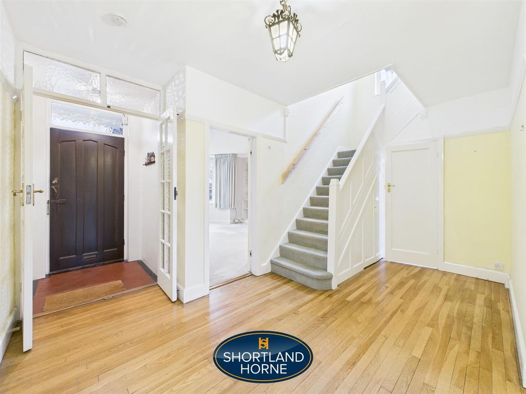 Property photo 2 of 22