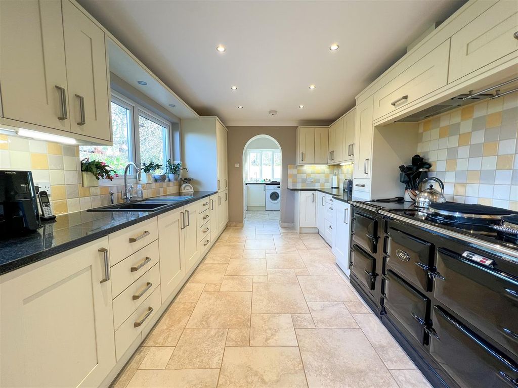 Property photo 2 of 26 Kitchen