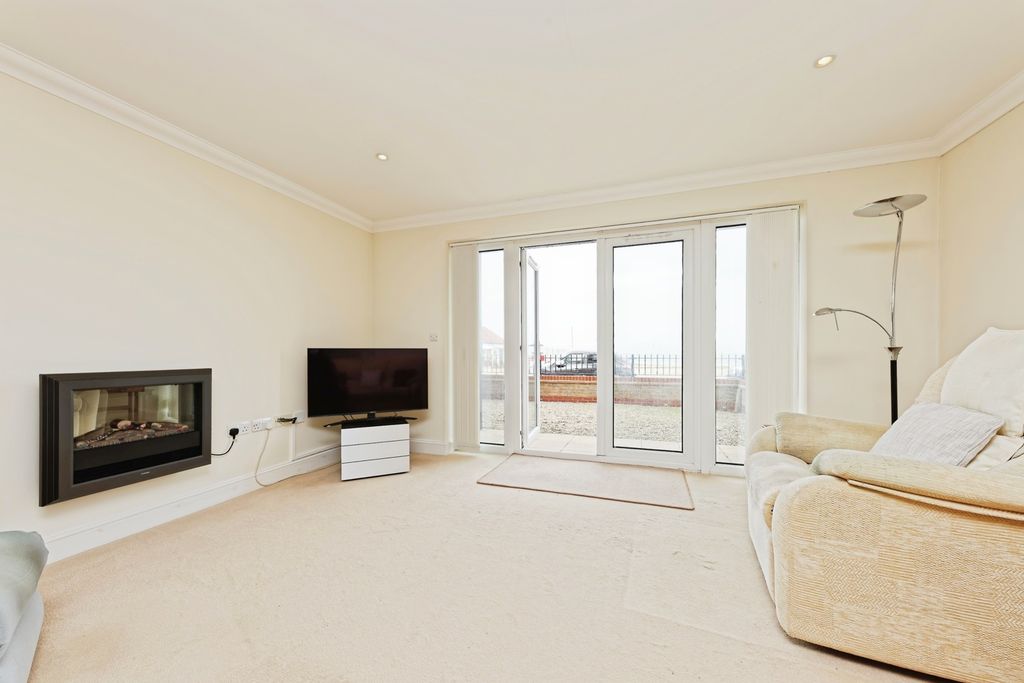 Property photo 2 of 16 Photo