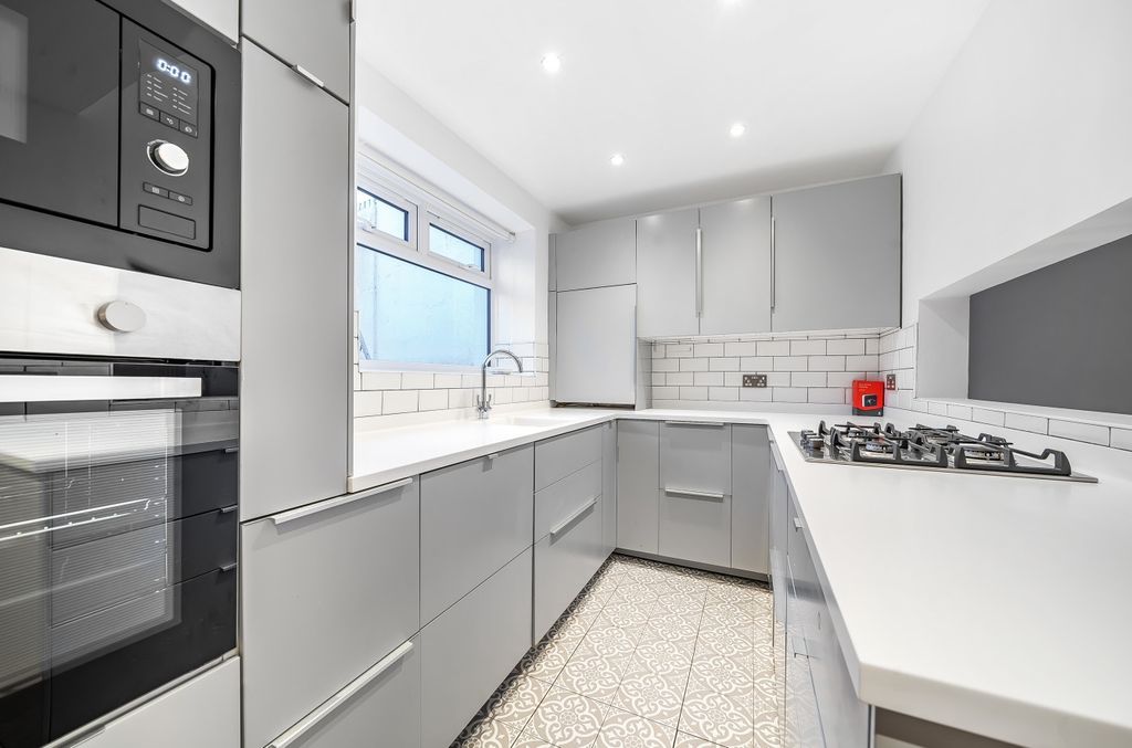 Property photo 2 of 15 Kitchen