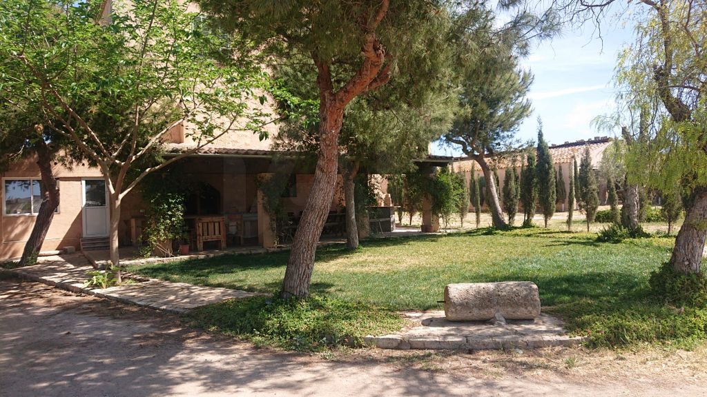 Property photo 2 of 9