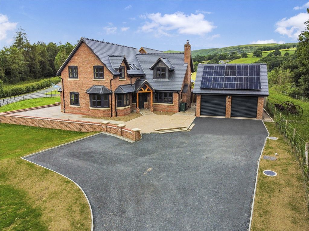 Property photo 2 of 12 Picture No. 36