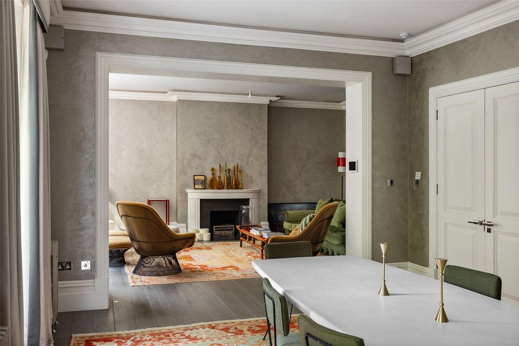 Property photo 3 of 19 Drawing Room